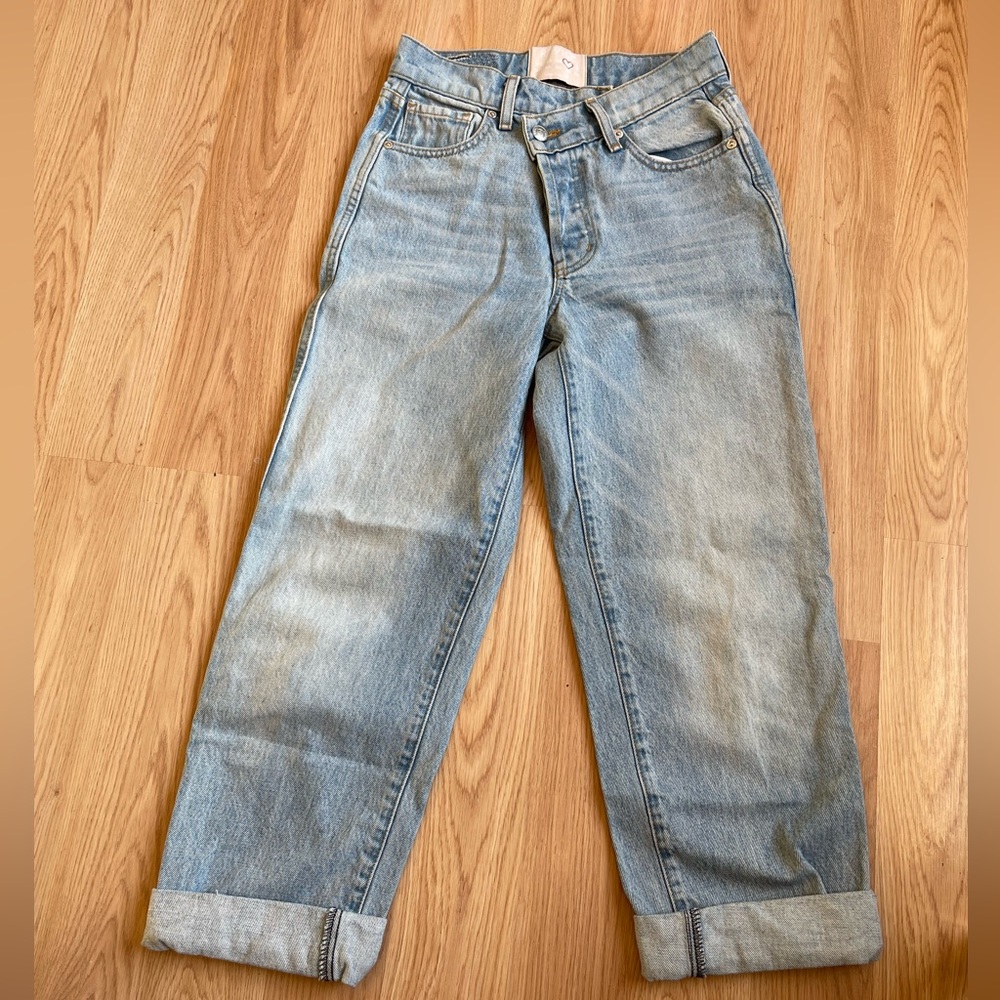 REVICE cross waistband boyfriend jean